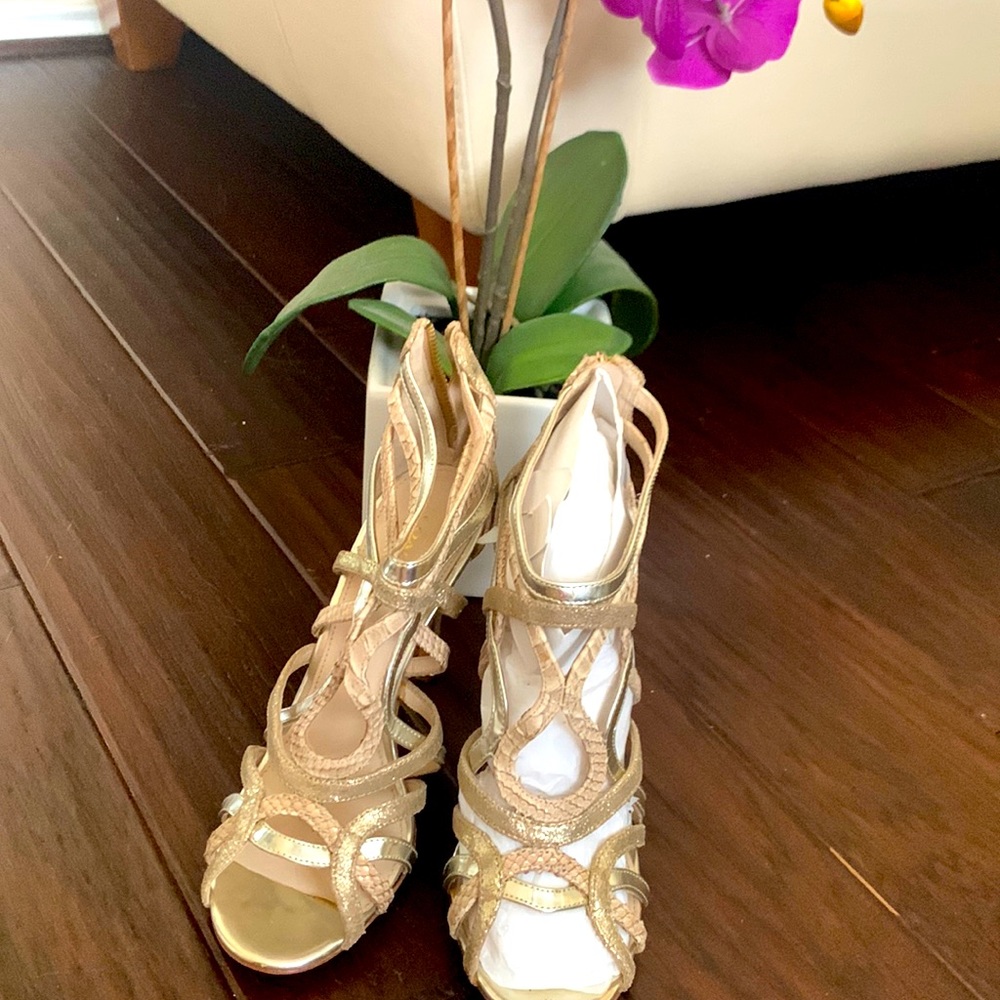 Brand new Coach 1941 snake skin embellished gold and tank heel